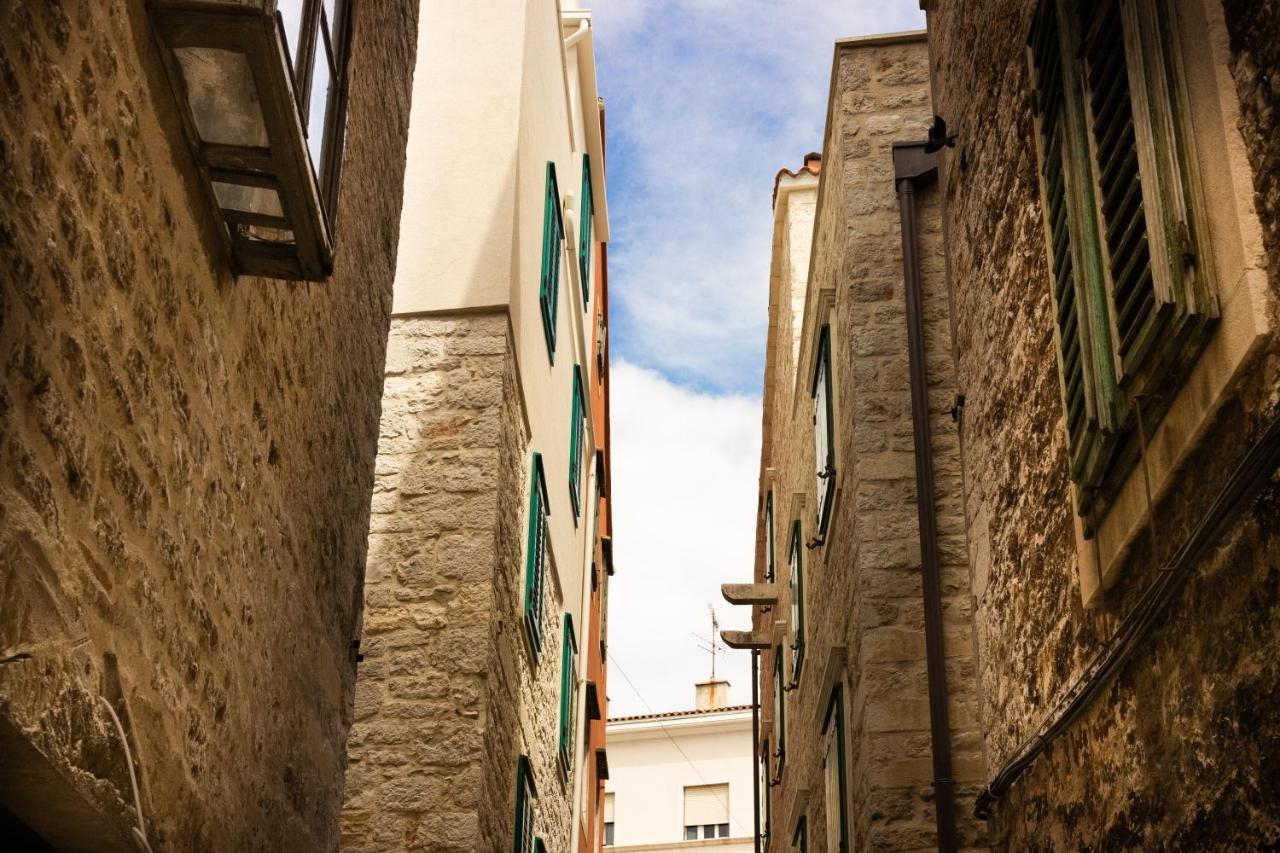 St. Clara Old Town Aparthotel Šibenik Buitenkant foto