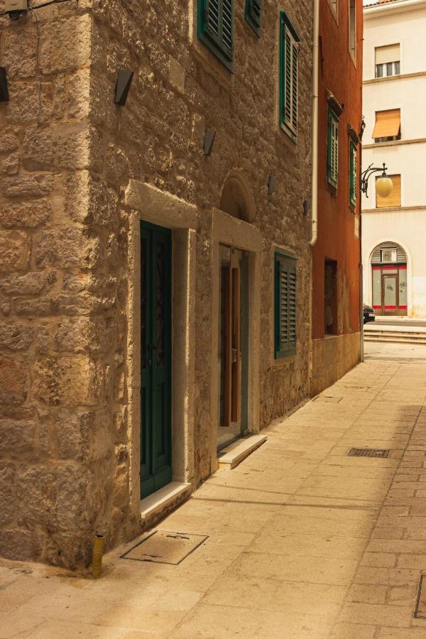 St. Clara Old Town Aparthotel Šibenik Buitenkant foto