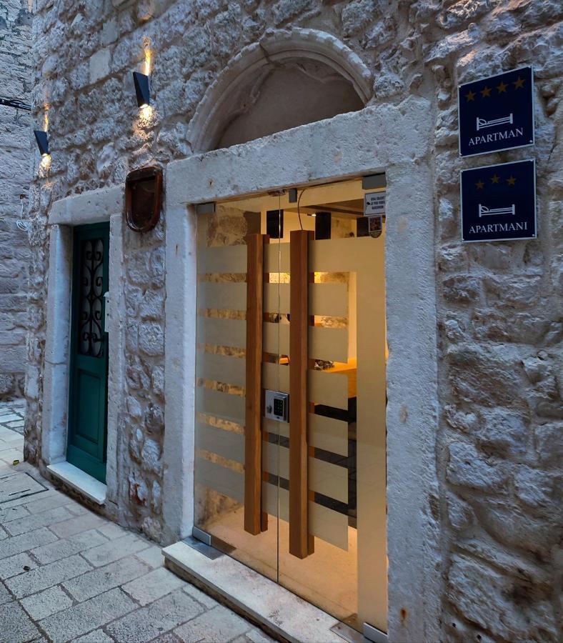 St. Clara Old Town Aparthotel Šibenik Buitenkant foto